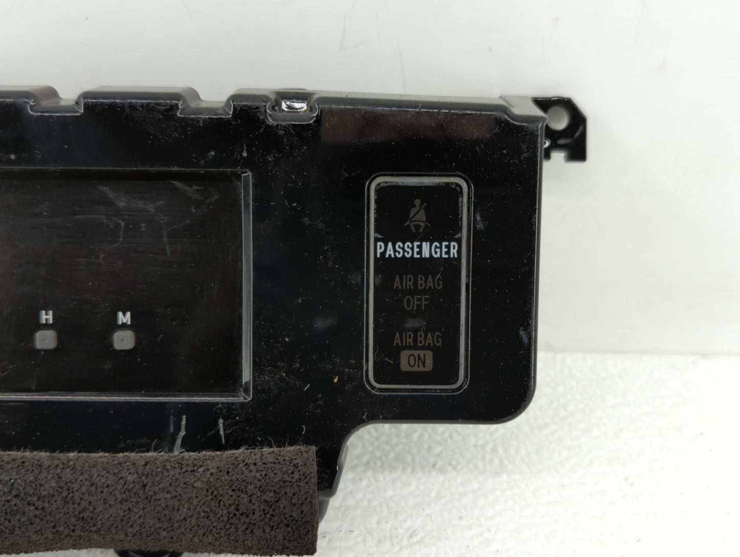 2011-2014 Toyota Sienna Information Display Screen - Oemusedautoparts1.com