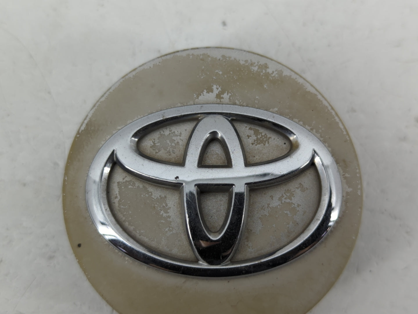 2012 Toyota Sienna Rim Wheel Center Cap 462257 - Oemusedautoparts1.com