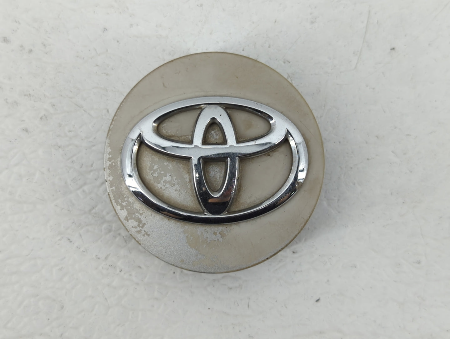 2012 Toyota Sienna Center Cap Oem - Oemusedautoparts1.com