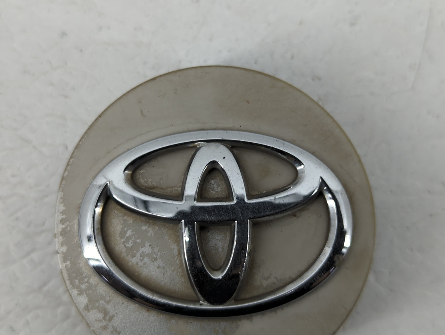 2012 Toyota Sienna Center Cap Oem - Oemusedautoparts1.com