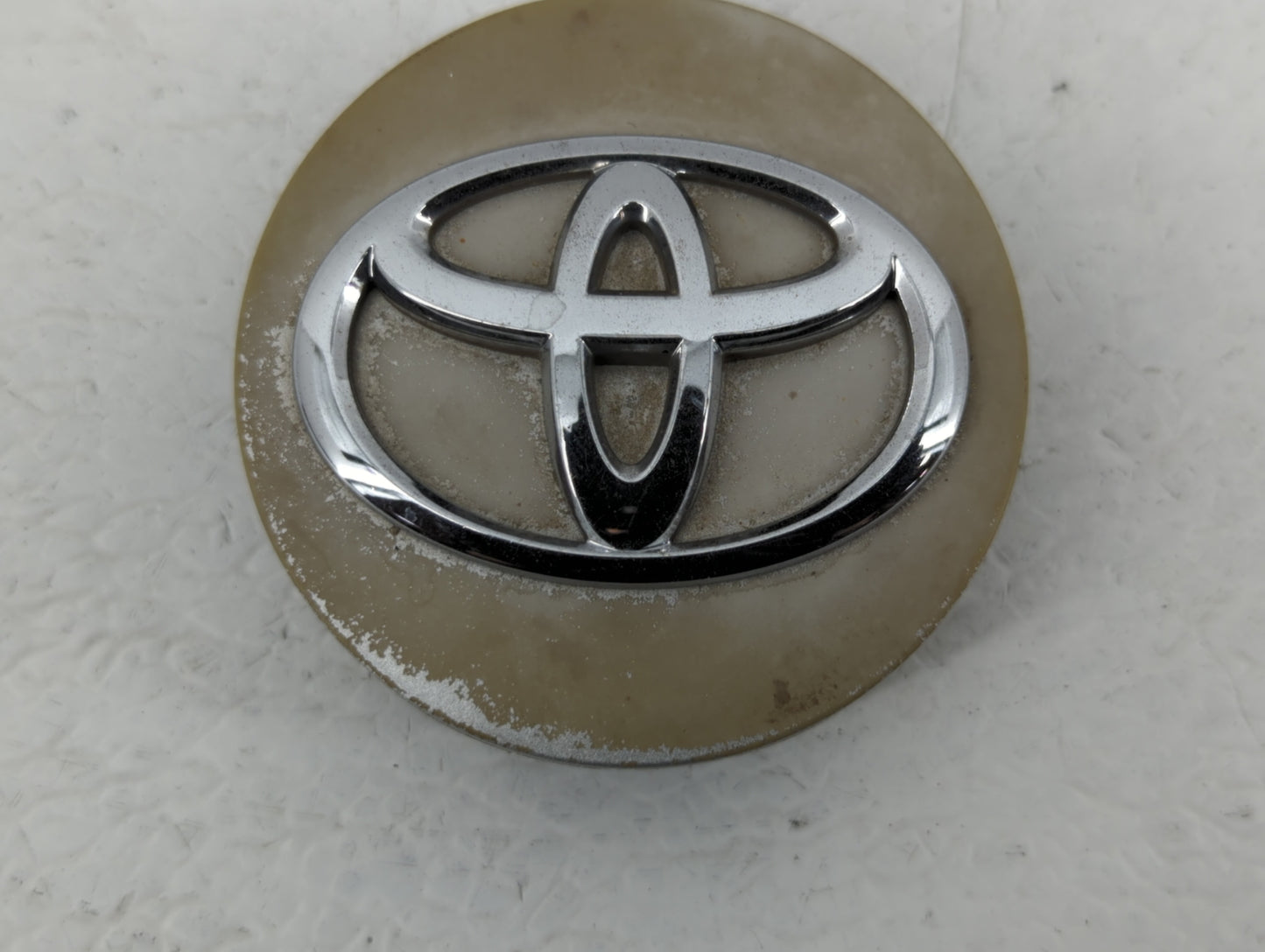 2012 Toyota Sienna Rim Wheel Center Cap 462260 - Oemusedautoparts1.com