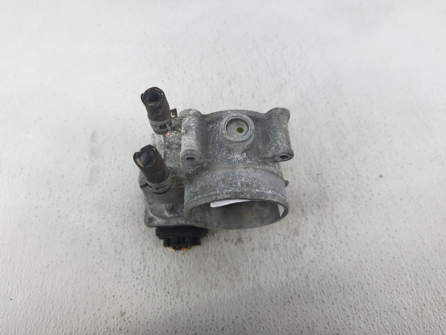 2007-2016 Toyota Sienna Throttle Body P/N:22030-0P050 Fits OEM Used Auto Parts - Oemusedautoparts1.com