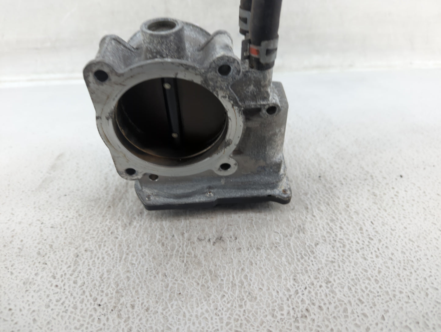 2007-2016 Toyota Sienna Throttle Body P/N:22030-0P050 Fits OEM Used Auto Parts - Oemusedautoparts1.com