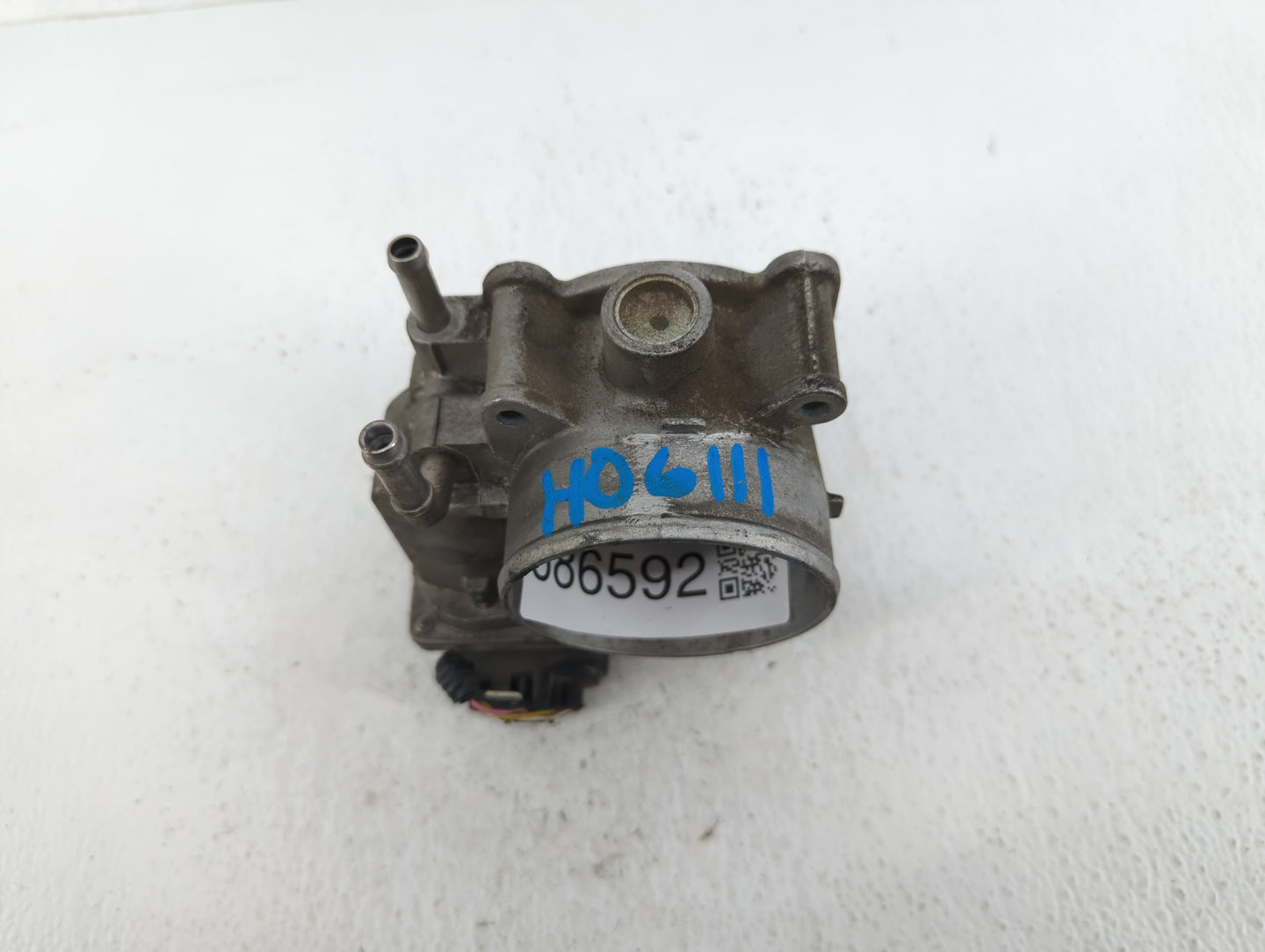 2007-2016 Toyota Sienna Throttle Body P/N:22030-0P050 Fits OEM Used Auto Parts - Oemusedautoparts1.com