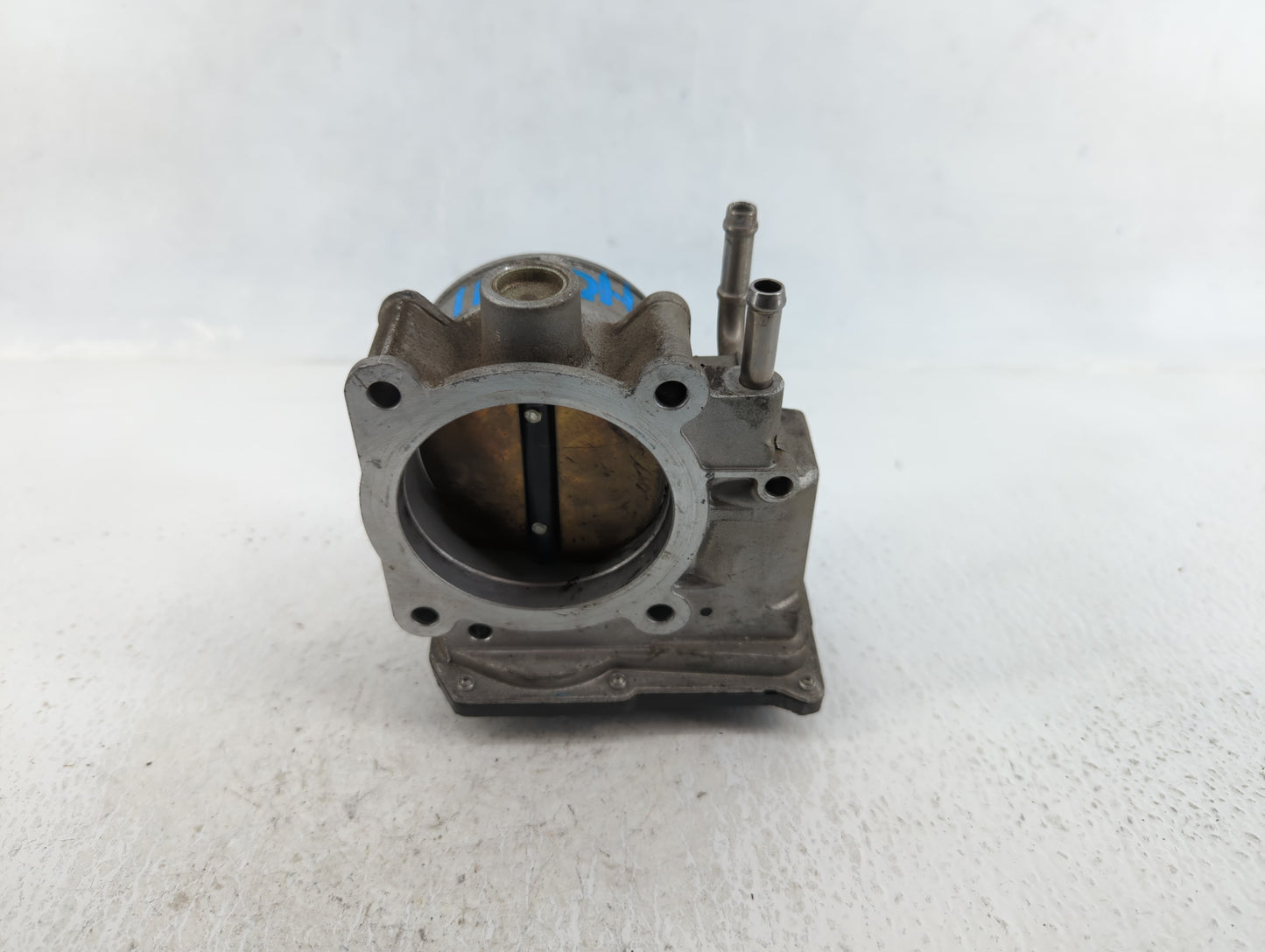 2007-2016 Toyota Sienna Throttle Body P/N:22030-0P050 Fits OEM Used Auto Parts - Oemusedautoparts1.com