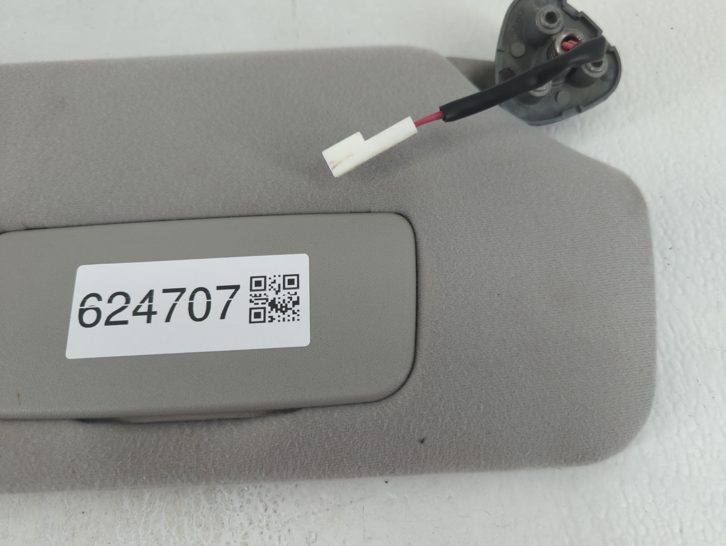 2011-2014 Toyota Sienna Sun Visor Shade Replacement Passenger Right Mirror Fits Fits 2011 2012 2013 2014 OEM Used Auto Parts