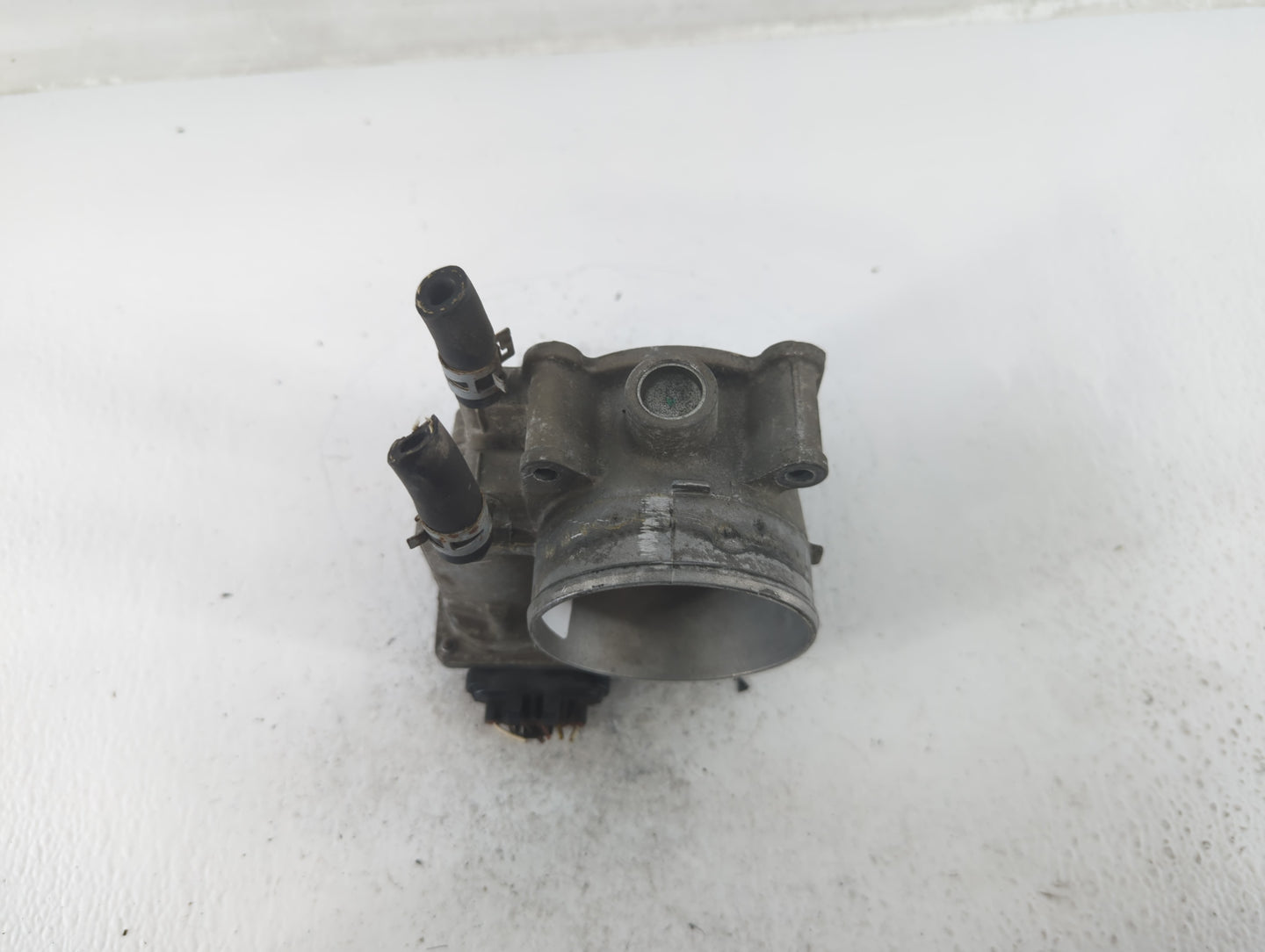 2007-2016 Toyota Sienna Throttle Body P/N:22030-0P050 Fits OEM Used Auto Parts - Oemusedautoparts1.com