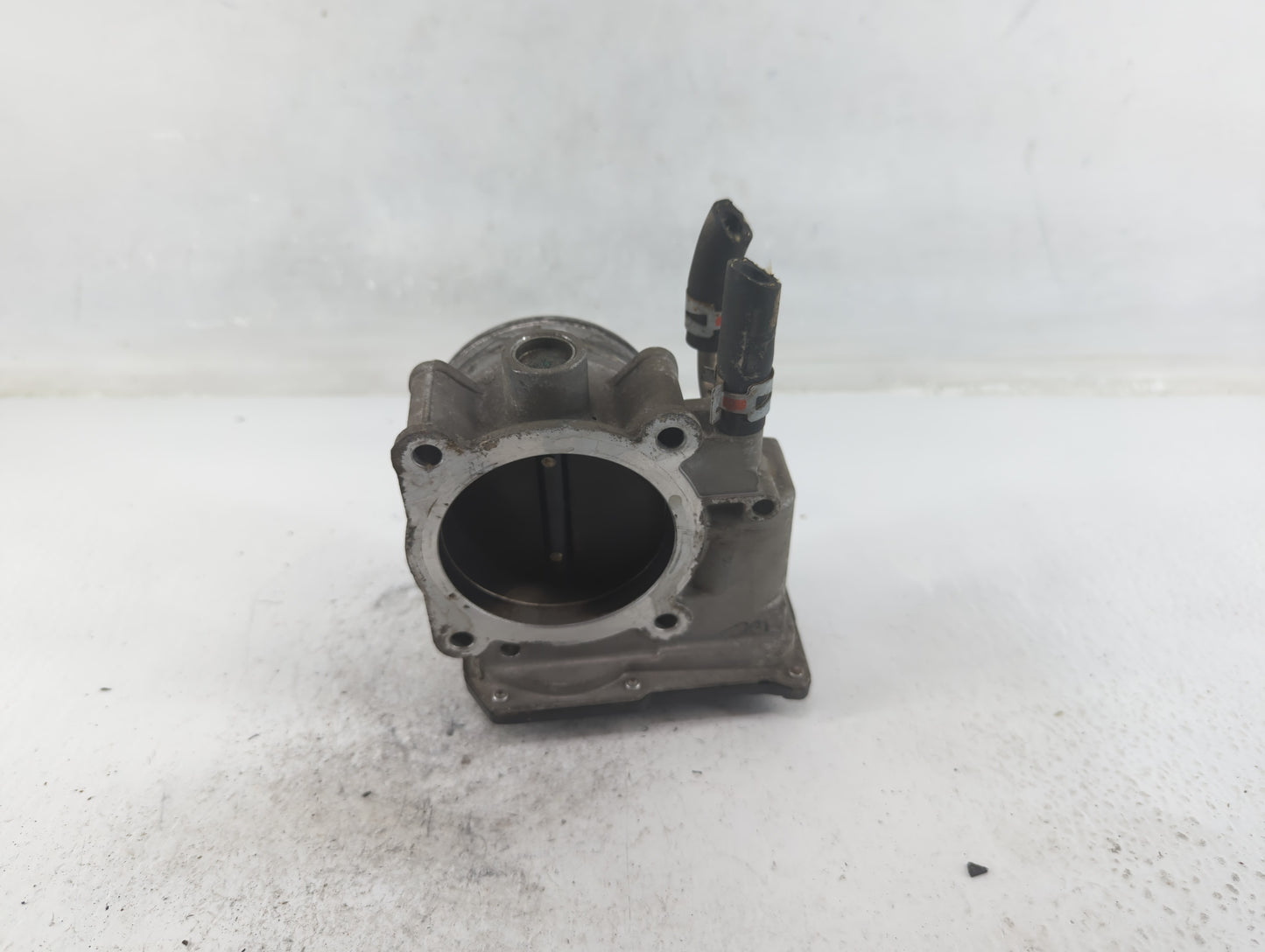 2007-2016 Toyota Sienna Throttle Body P/N:22030-0P050 Fits OEM Used Auto Parts - Oemusedautoparts1.com