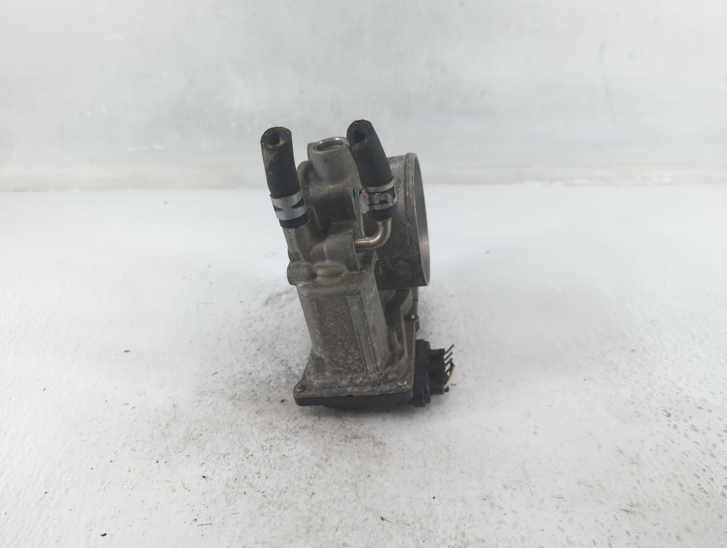 2007-2016 Toyota Sienna Throttle Body P/N:22030-0P050 Fits OEM Used Auto Parts - Oemusedautoparts1.com