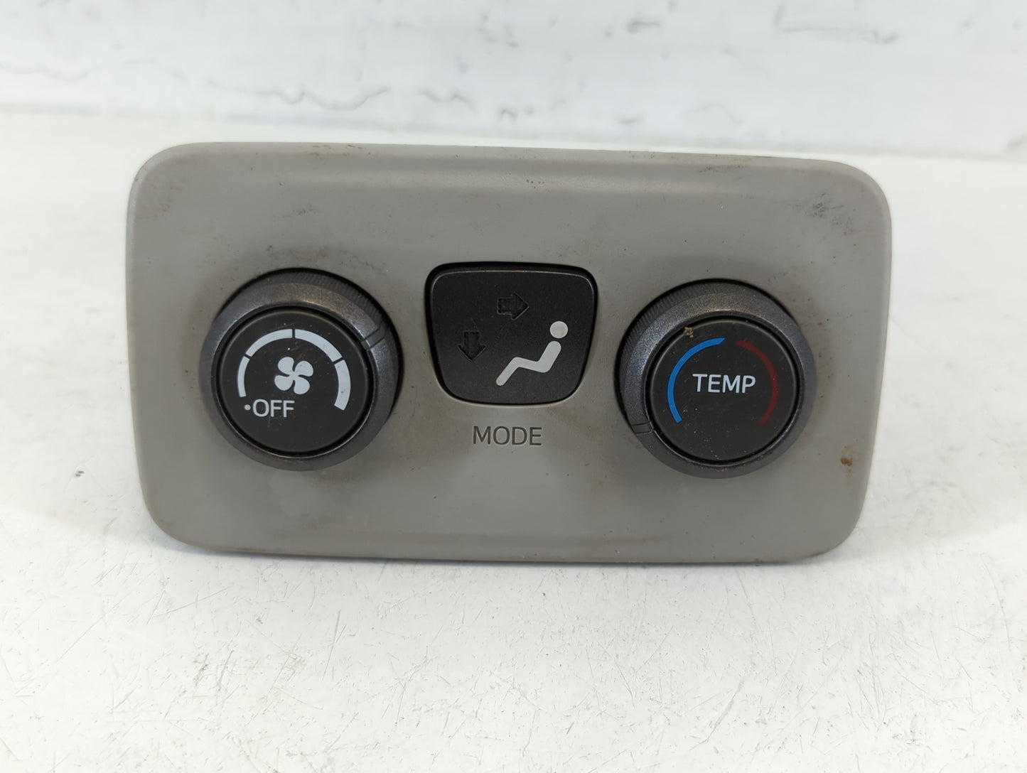 2011-2014 Toyota Sienna Climate Control Module Temperature AC/Heater Replacement P/N:75D913 PA6-GF30 Fits Fits 2011 2012 201