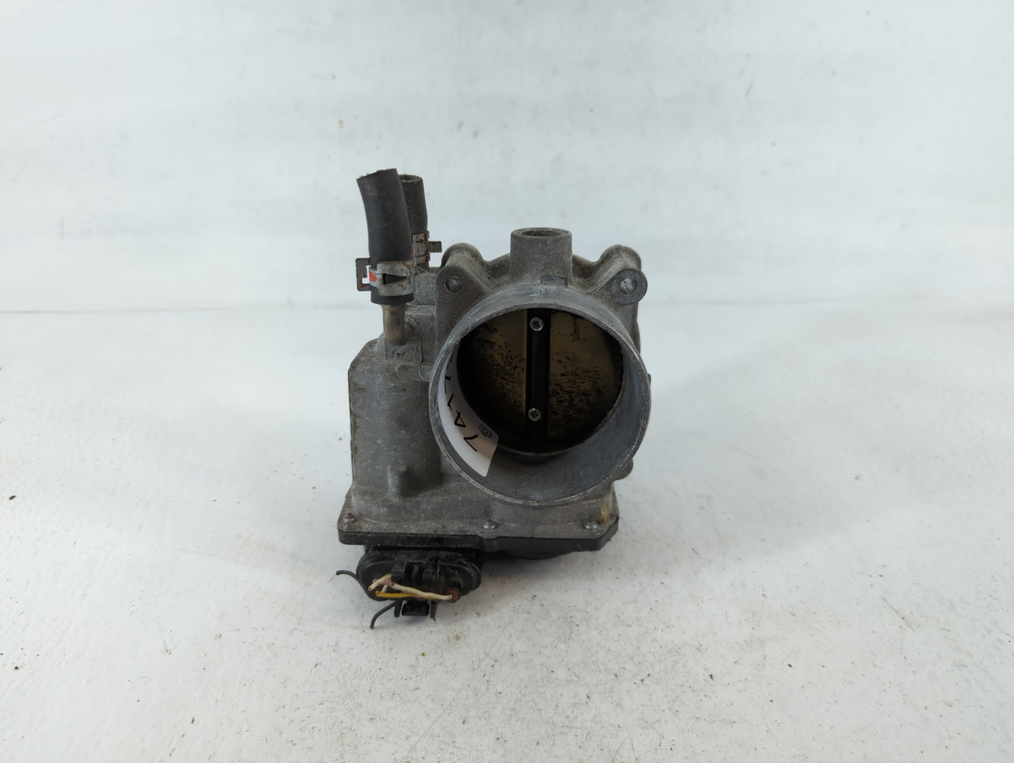 2007-2016 Toyota Sienna Throttle Body P/N:22030-0P050 Fits OEM Used Auto Parts - Oemusedautoparts1.com