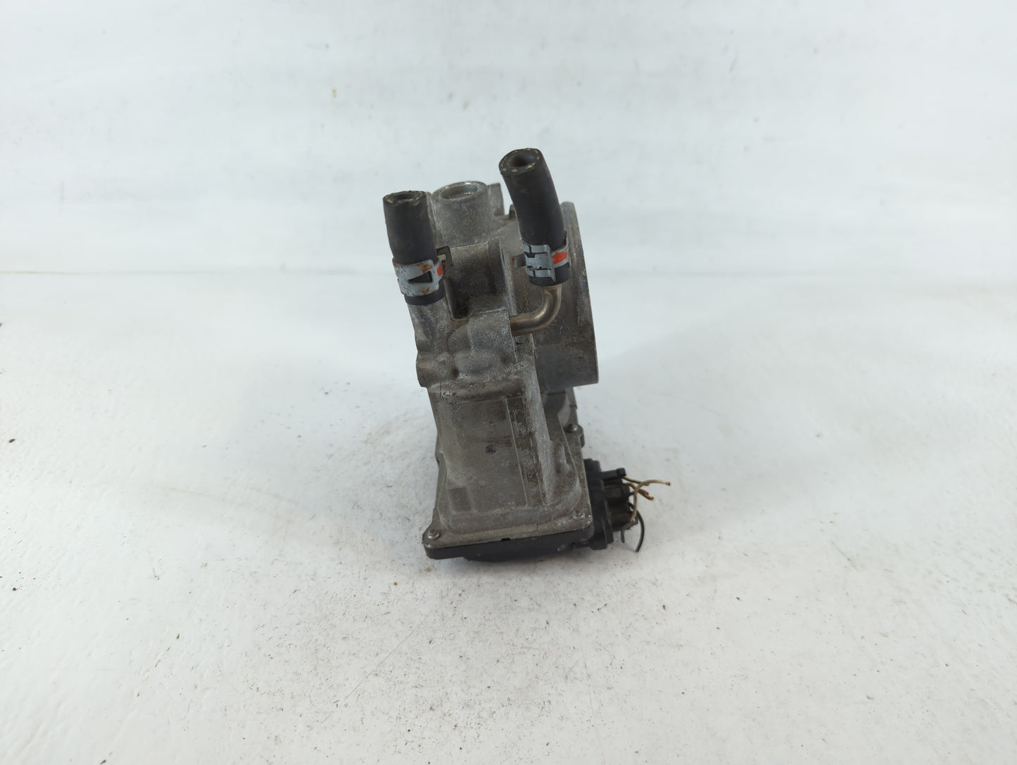 2007-2016 Toyota Sienna Throttle Body P/N:22030-0P050 Fits OEM Used Auto Parts - Oemusedautoparts1.com