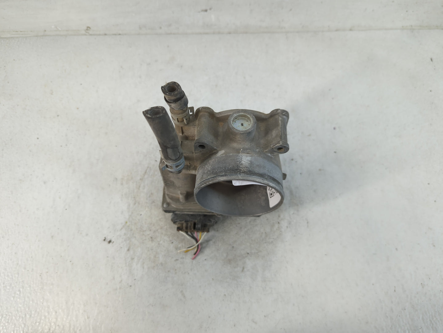 2007-2016 Toyota Sienna Throttle Body P/N:22030-0P050 Fits OEM Used Auto Parts - Oemusedautoparts1.com