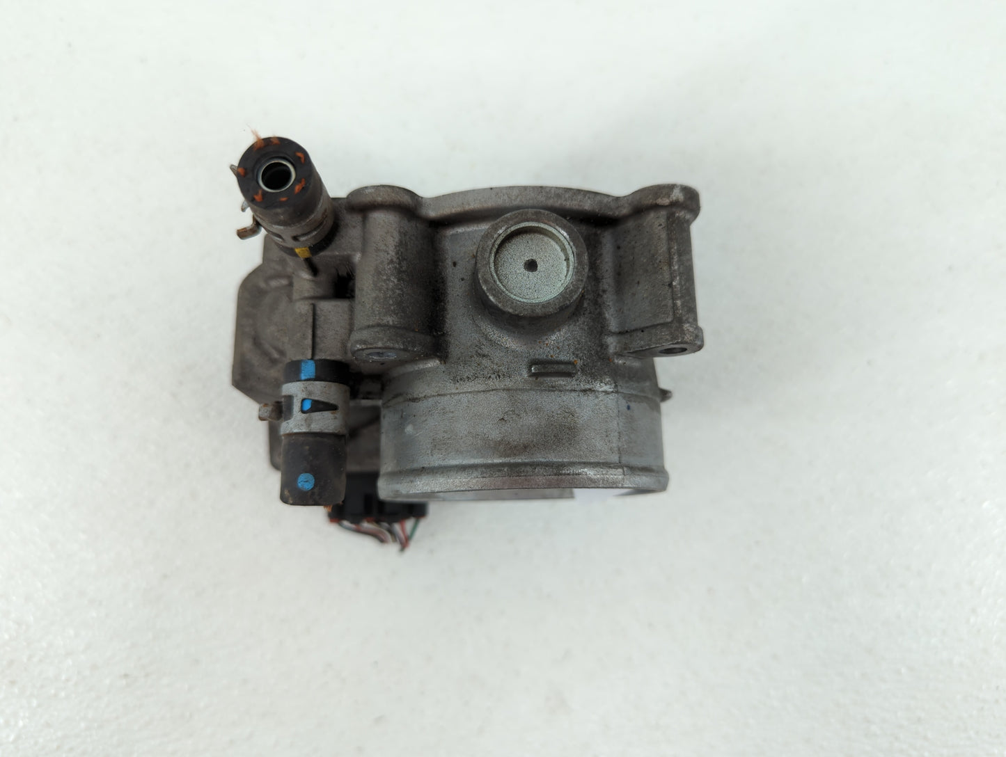 2005-2015 Toyota Tacoma Throttle Body P/N:22030-0P010 22030-31010 Fits OEM Used Auto Parts - Oemusedautoparts1.com