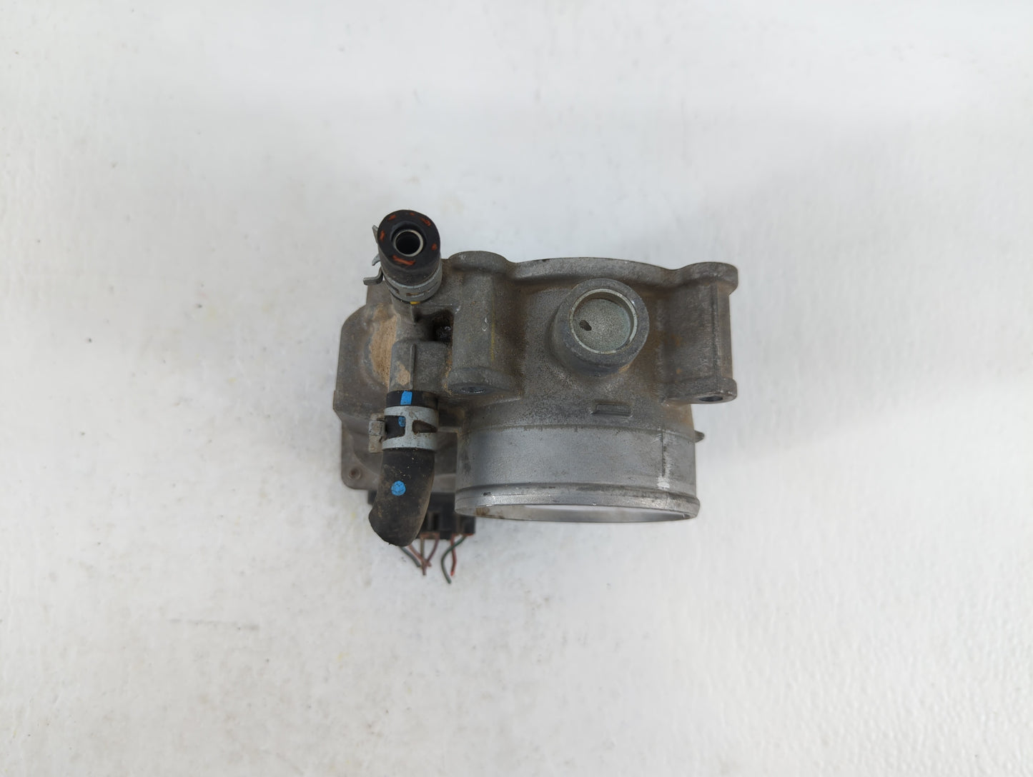 2005-2015 Toyota Tacoma Throttle Body P/N:22030-0P010 22030-31010 Fits OEM Used Auto Parts - Oemusedautoparts1.com