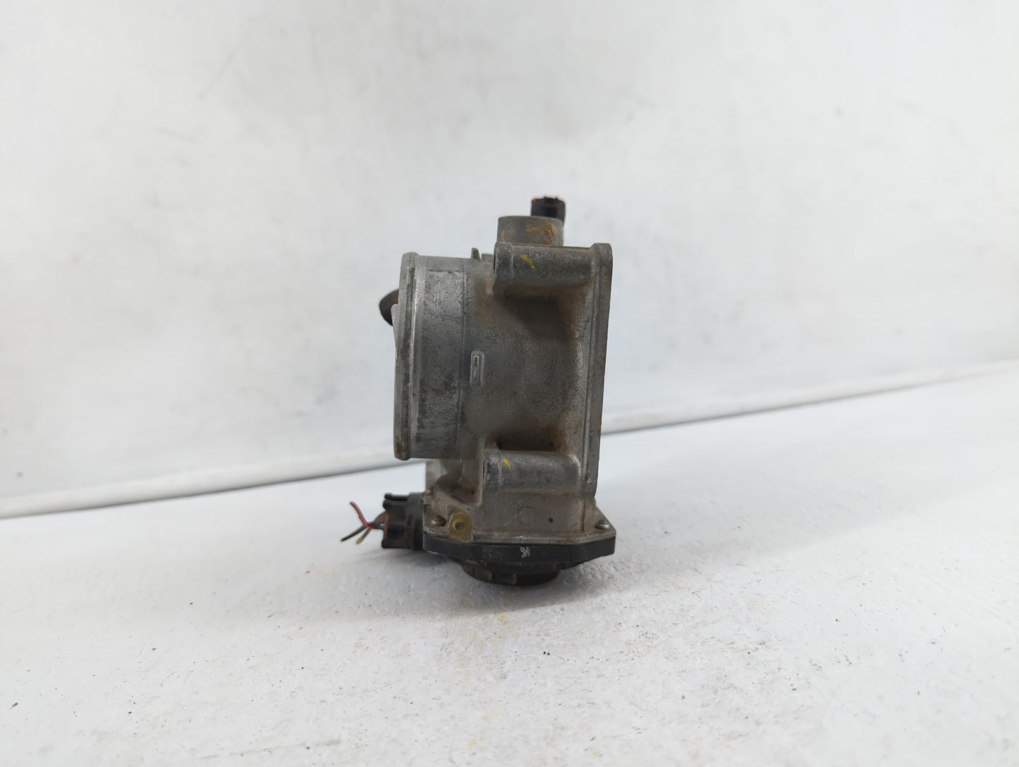 2005-2015 Toyota Tacoma Throttle Body P/N:22030-0P010 22030-31010 Fits OEM Used Auto Parts - Oemusedautoparts1.com