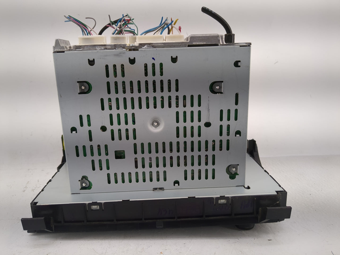 2010-2013 Toyota Tundra Radio AM FM Cd Player Receiver Replacement Fits Fits 2010 2011 2012 2013 OEM Used Auto Parts - Oemus