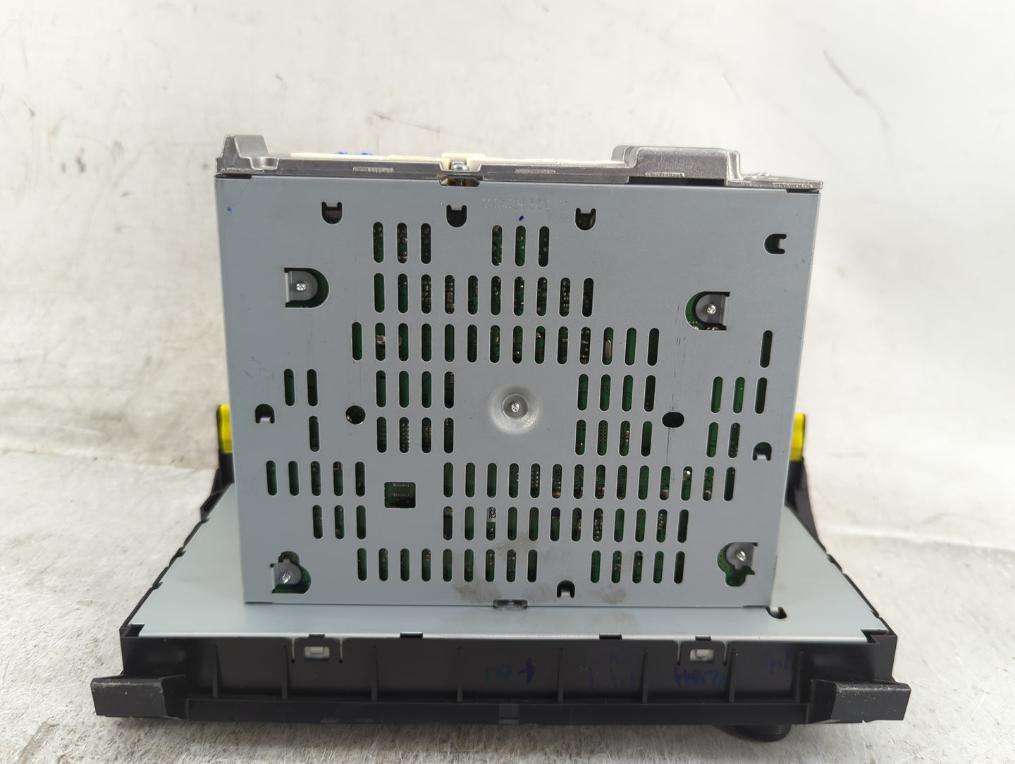 2010-2013 Toyota Tundra Radio AM FM Cd Player Receiver Replacement P/N:86120-0C290 CQ-FT1960X Fits Fits 2010 2011 2012 2013 