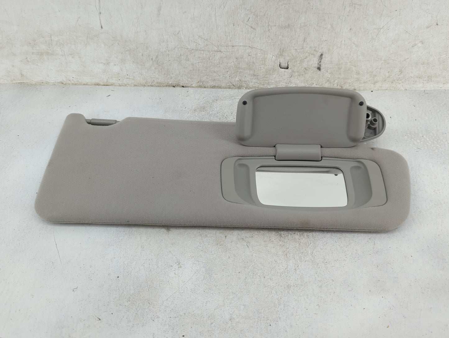 2009-2013 Toyota Tundra Sun Visor Shade Replacement Passenger Right Mirror Fits Fits 2009 2010 2011 2012 2013 OEM Used Auto 