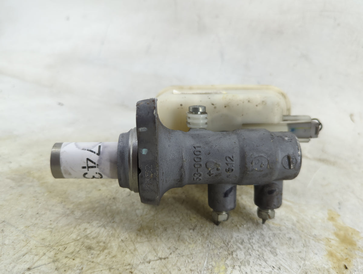 2007-2021 Toyota Tundra Brake Master Cylinder 1496743 - Oemusedautoparts1.com