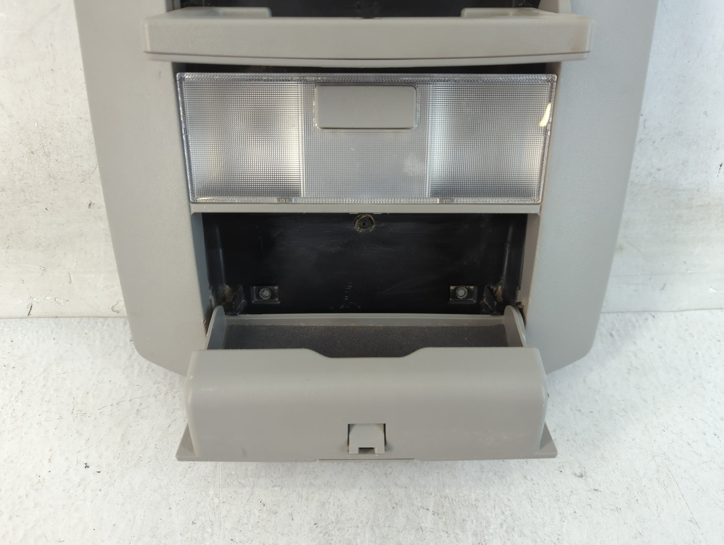 2012 Toyota Tundra Overhead Roof Console - Oemusedautoparts1.com