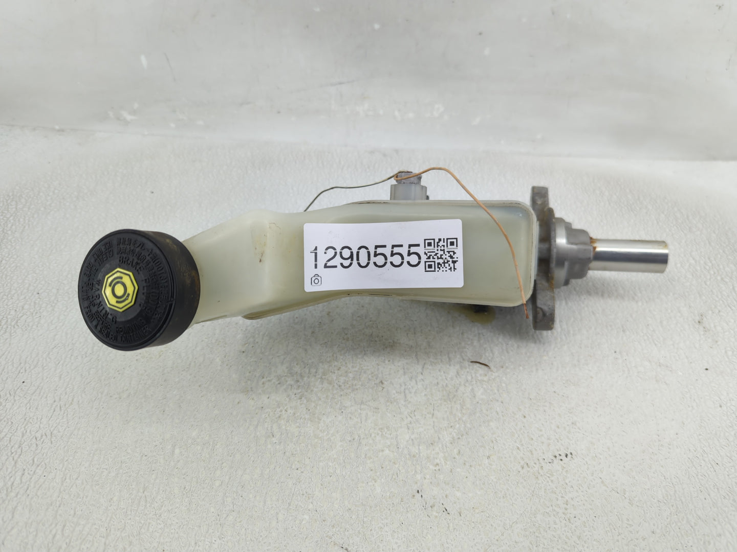 2009-2012 Toyota Venza Brake Master Cylinder - Oemusedautoparts1.com