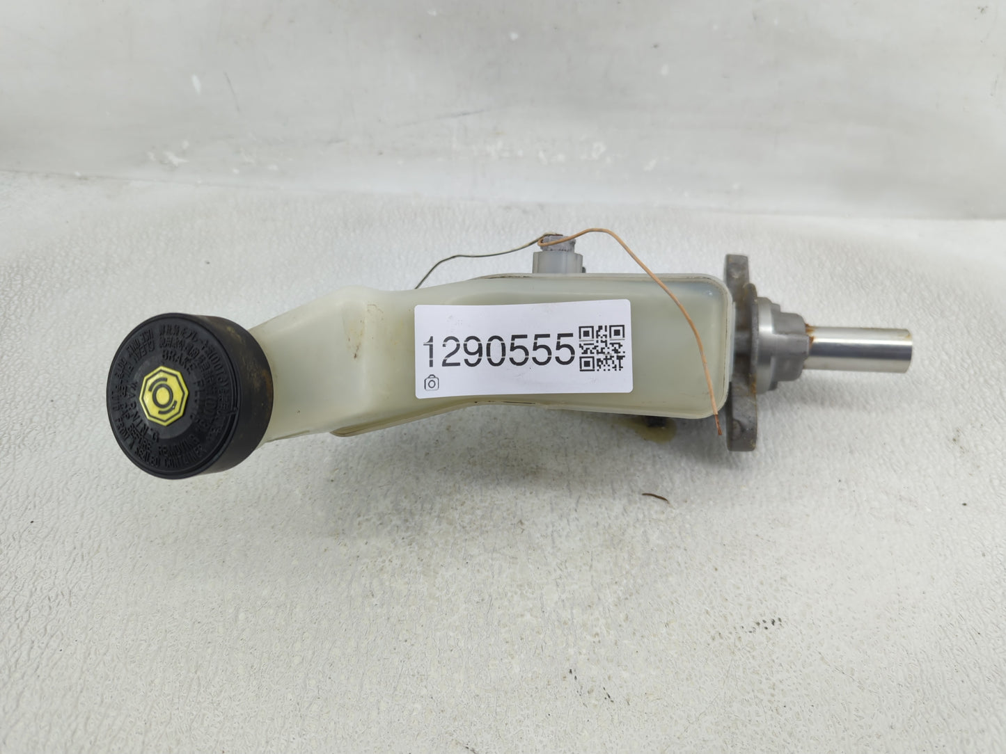 2009-2012 Toyota Venza Brake Master Cylinder - Oemusedautoparts1.com