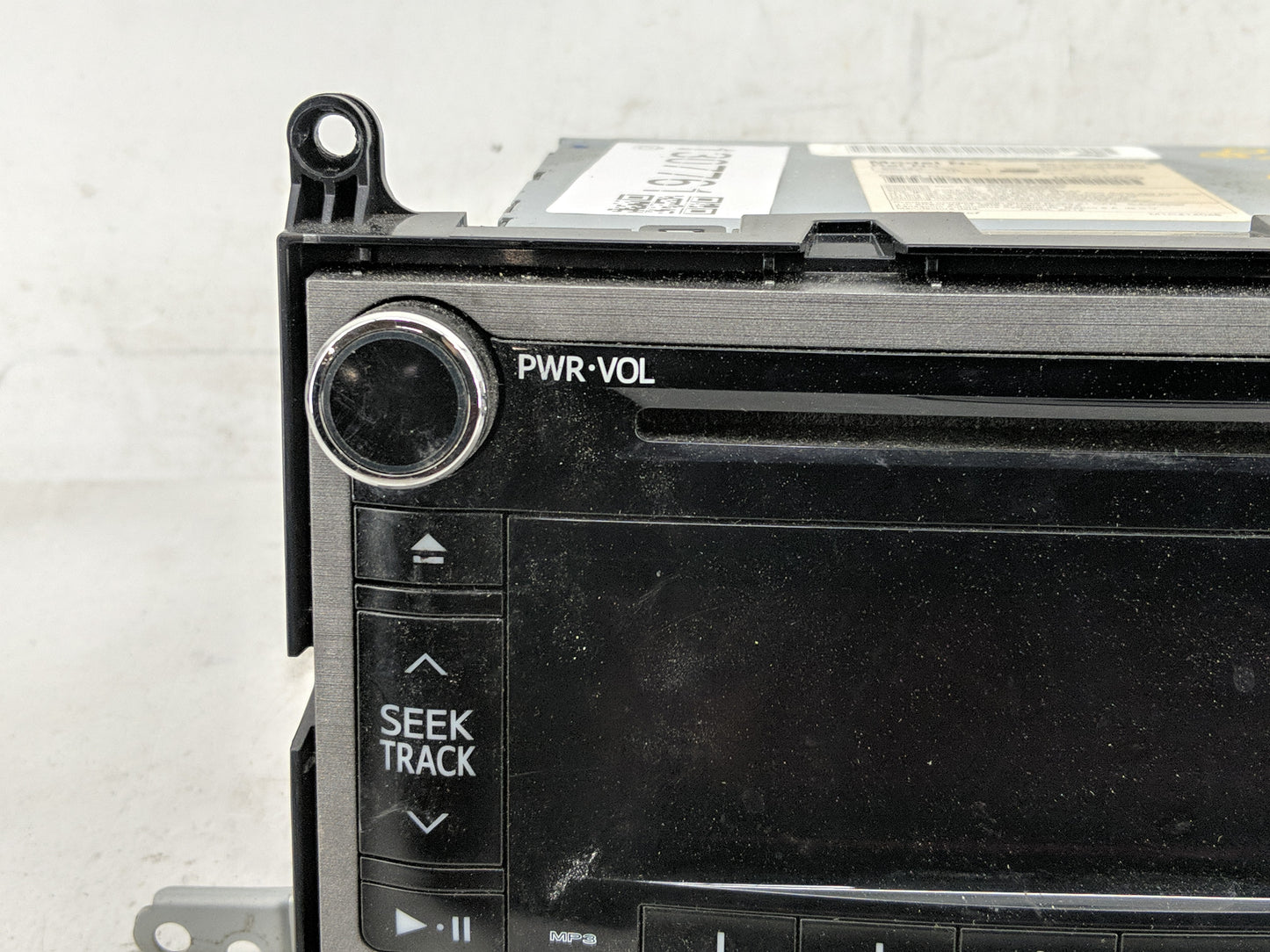 2010-2012 Toyota Venza Radio AM FM Cd Player Receiver Replacement P/N:86120-0T090 Fits Fits 2010 2011 2012 OEM Used Auto Par
