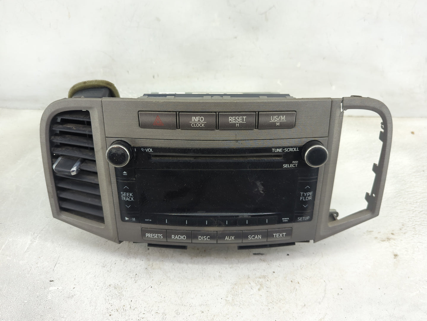2009-2012 Toyota Venza Radio AM FM Cd Player Receiver Replacement P/N:86120-0T090 Fits Fits 2009 2010 2011 2012 OEM Used Aut