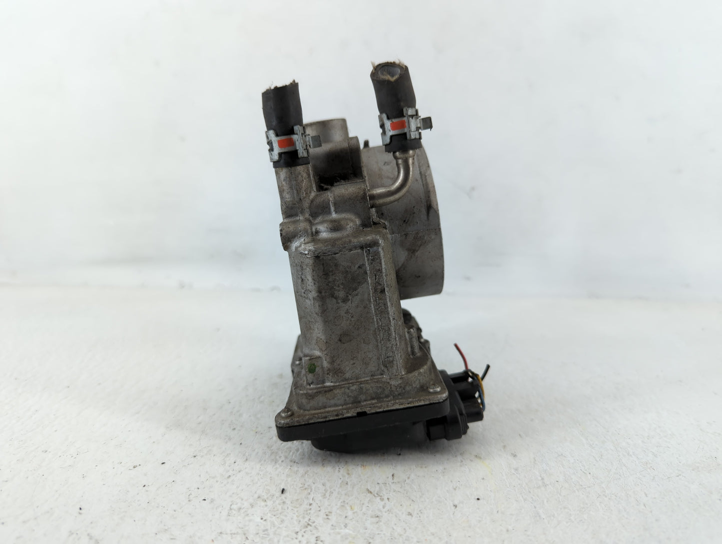 2009-2016 Toyota Venza Throttle Body P/N:22030-0P050 Fits OEM Used Auto Parts - Oemusedautoparts1.com