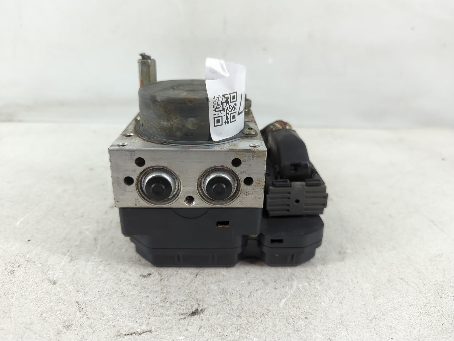 2012 Toyota Yaris ABS Pump Control Module Replacement P/N:89541-52B81 44540-52261 Fits OEM Used Auto Parts - Oemusedautopart