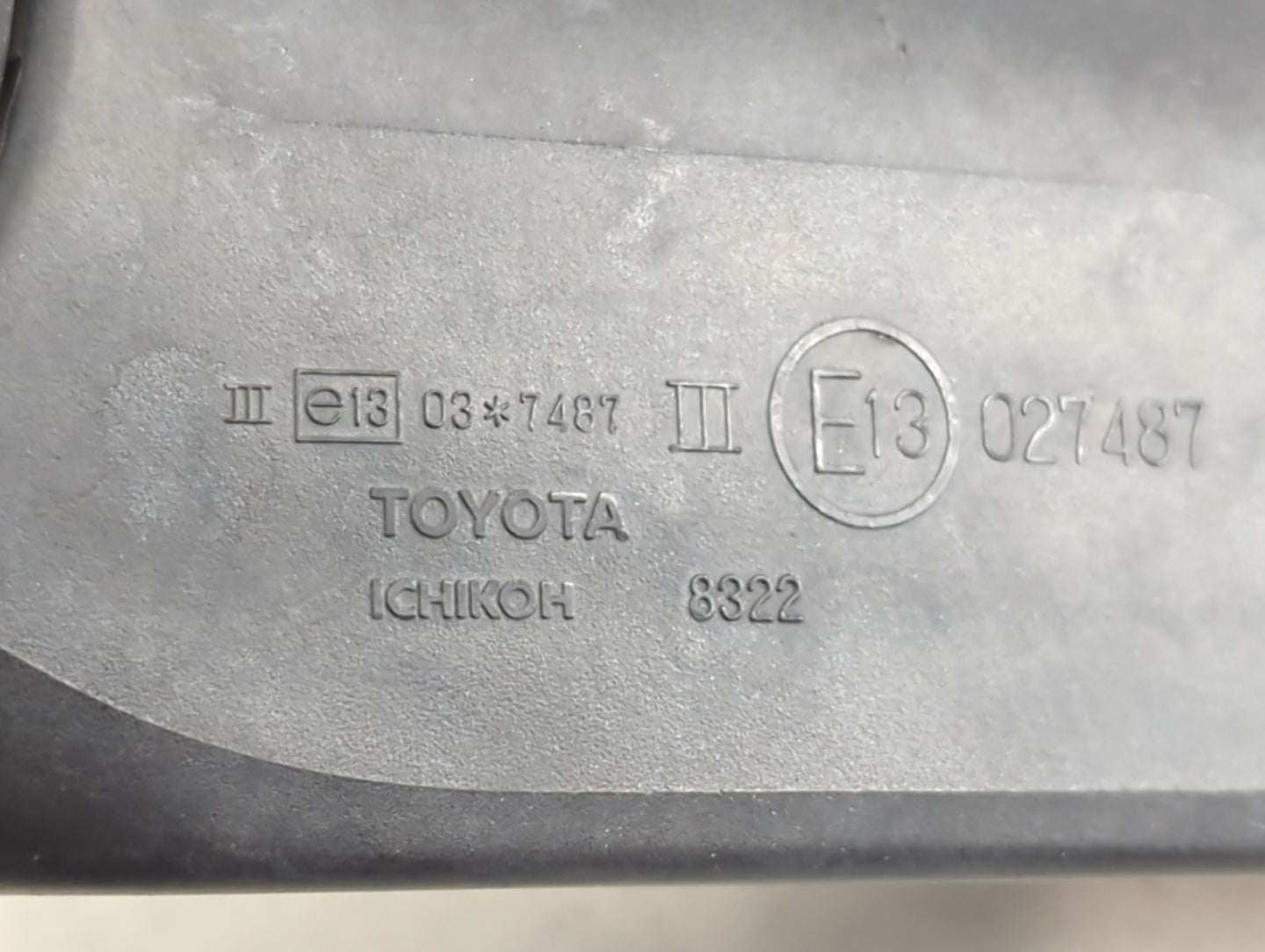2007-2012 Toyota Yaris Driver Side View Mirror - Left Door Mirror OEM Used - Oemusedautoparts1.com