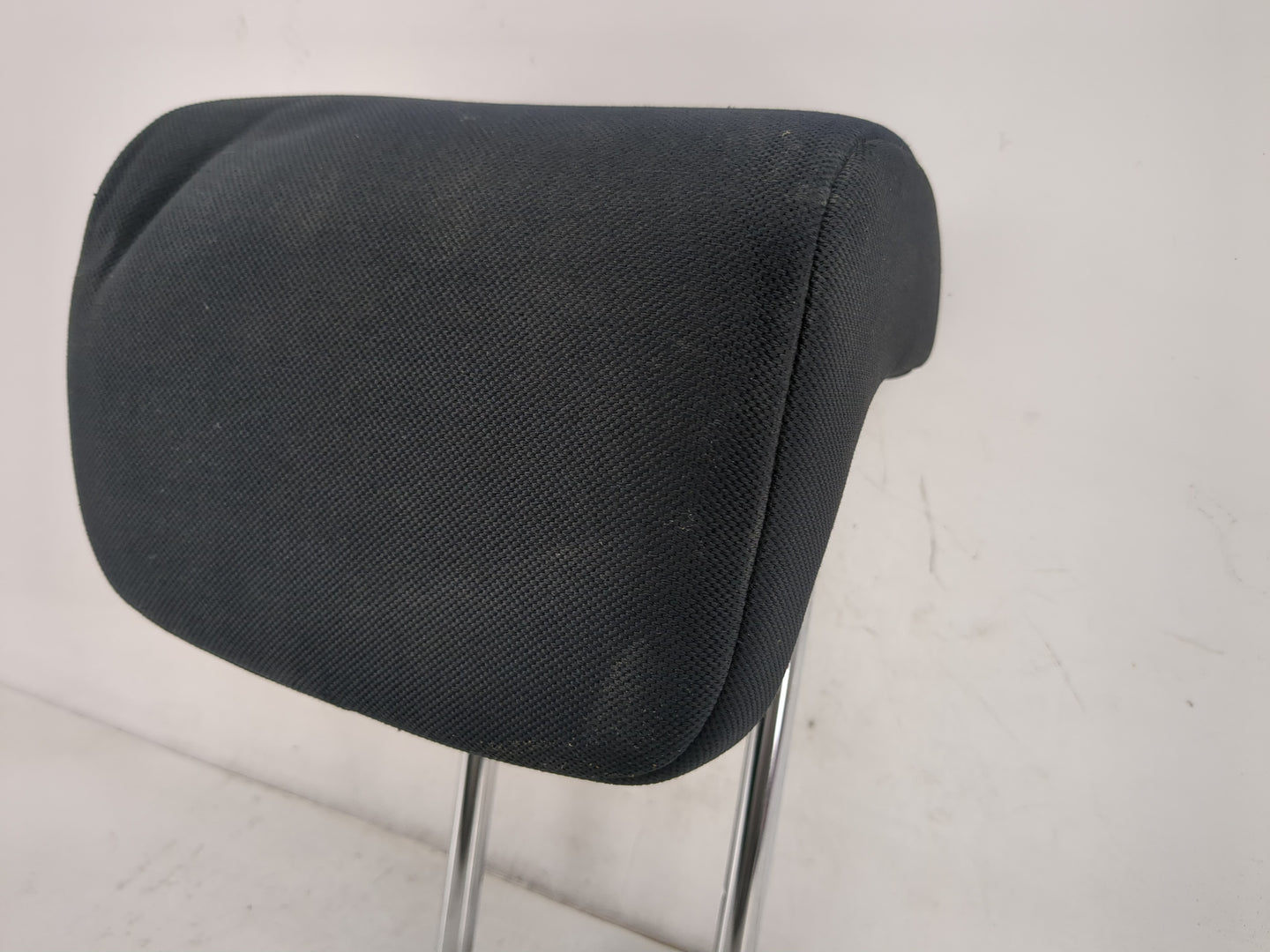 2012 Toyota Yaris Headrest Head Rest Rear Center Seat Fits OEM Used Auto Parts - Oemusedautoparts1.com