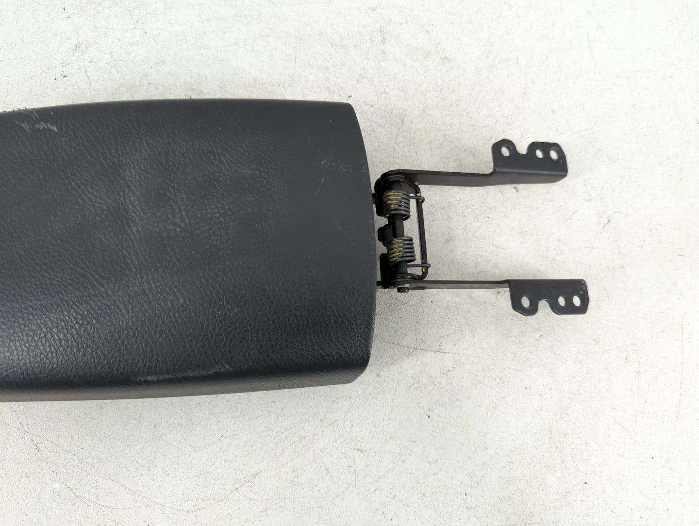 2006-2012 Toyota Yaris Center Console Armrest Cover Lid Fits Fits 2006 2007 2008 2009 2010 2011 2012 OEM Used Auto Parts - O