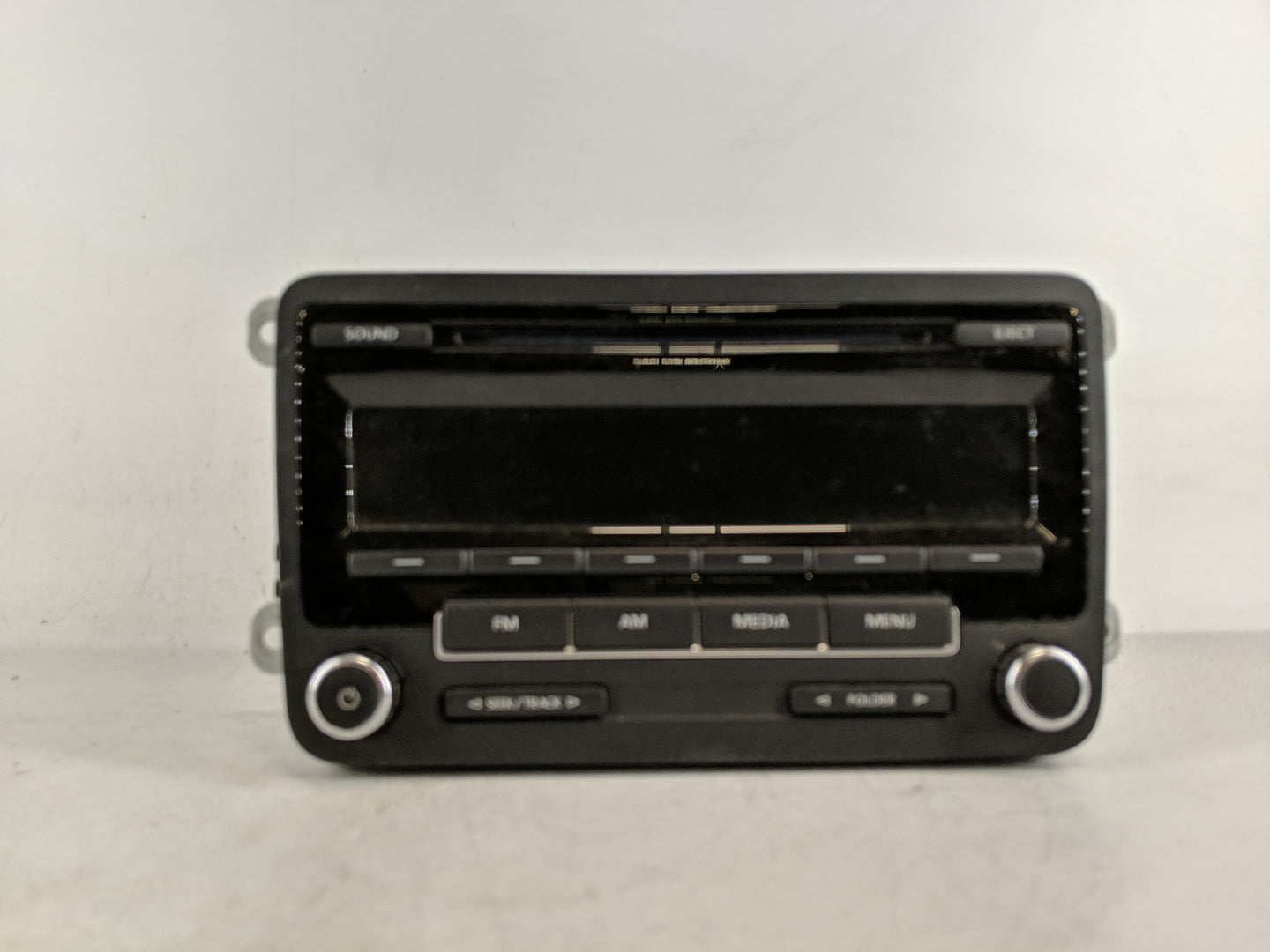 2012-2016 Volkswagen Beetle Radio AM FM Cd Player Receiver Replacement P/N:1K0 035 164 D Fits Fits 2011 2012 2013 2014 2015 