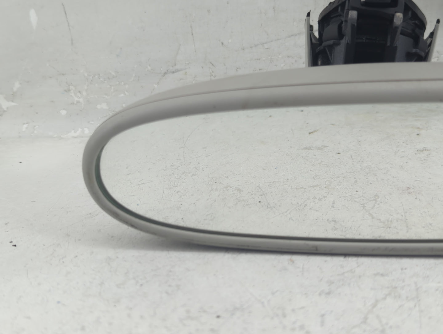 2012-2019 Volkswagen Beetle Interior Rear View Mirror Replacement OEM P/N:E1020995 Fits OEM Used Auto Parts - Oemusedautopar
