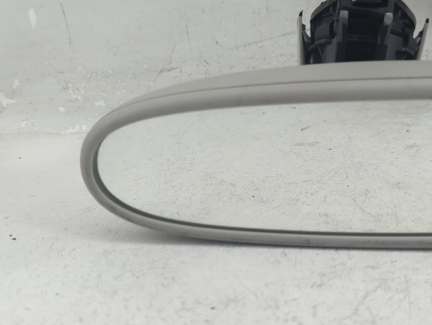 2012-2019 Volkswagen Beetle Interior Rear View Mirror Replacement OEM P/N:E1020995 Fits OEM Used Auto Parts - Oemusedautopar