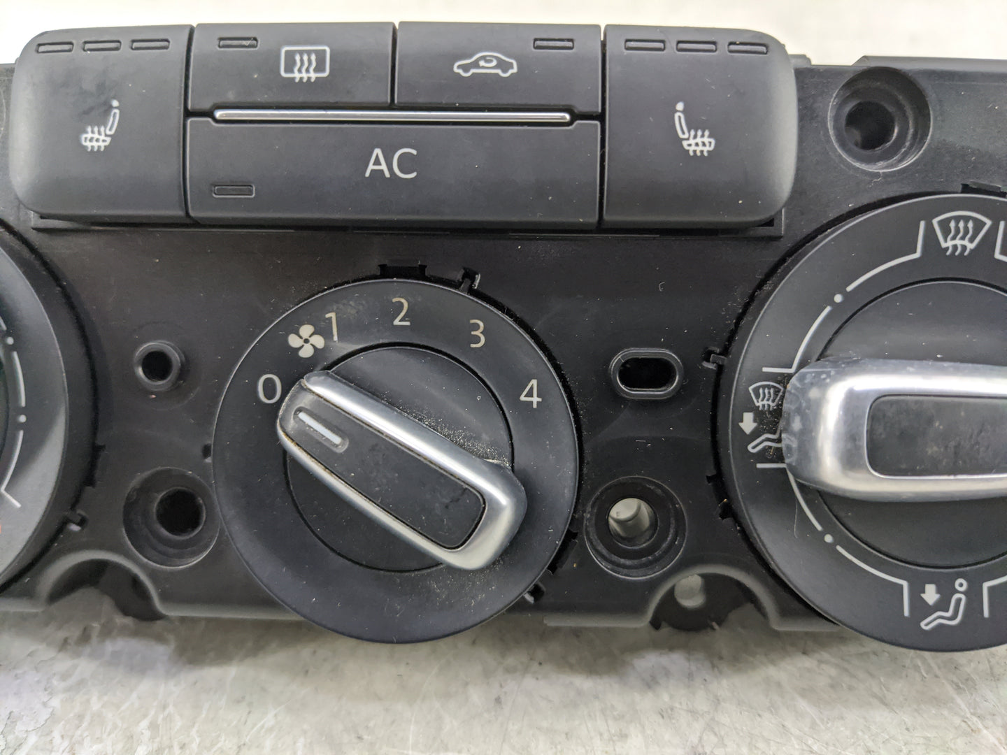2012-2016 Volkswagen Beetle Climate Control Module Temperature AC/Heater Replacement Fits Fits 2012 2013 2014 2015 2016 OEM 