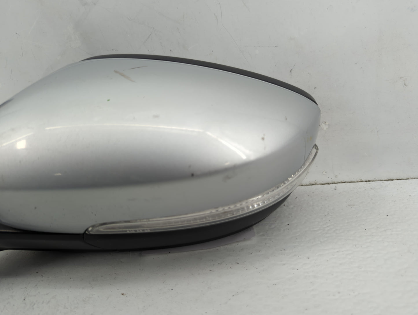 2012-2019 Volkswagen Beetle Driver Side View Mirror - Left Door Mirror OEM Used - Oemusedautoparts1.com