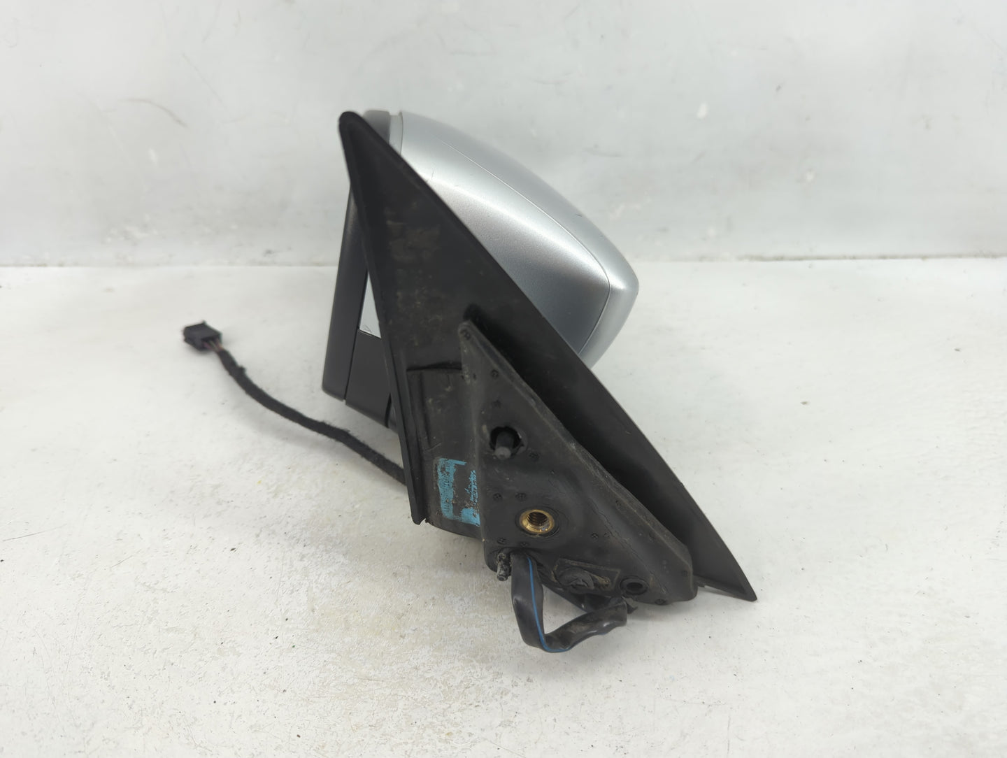 2012-2019 Volkswagen Beetle Driver Side View Mirror - Left Door Mirror OEM Used - Oemusedautoparts1.com
