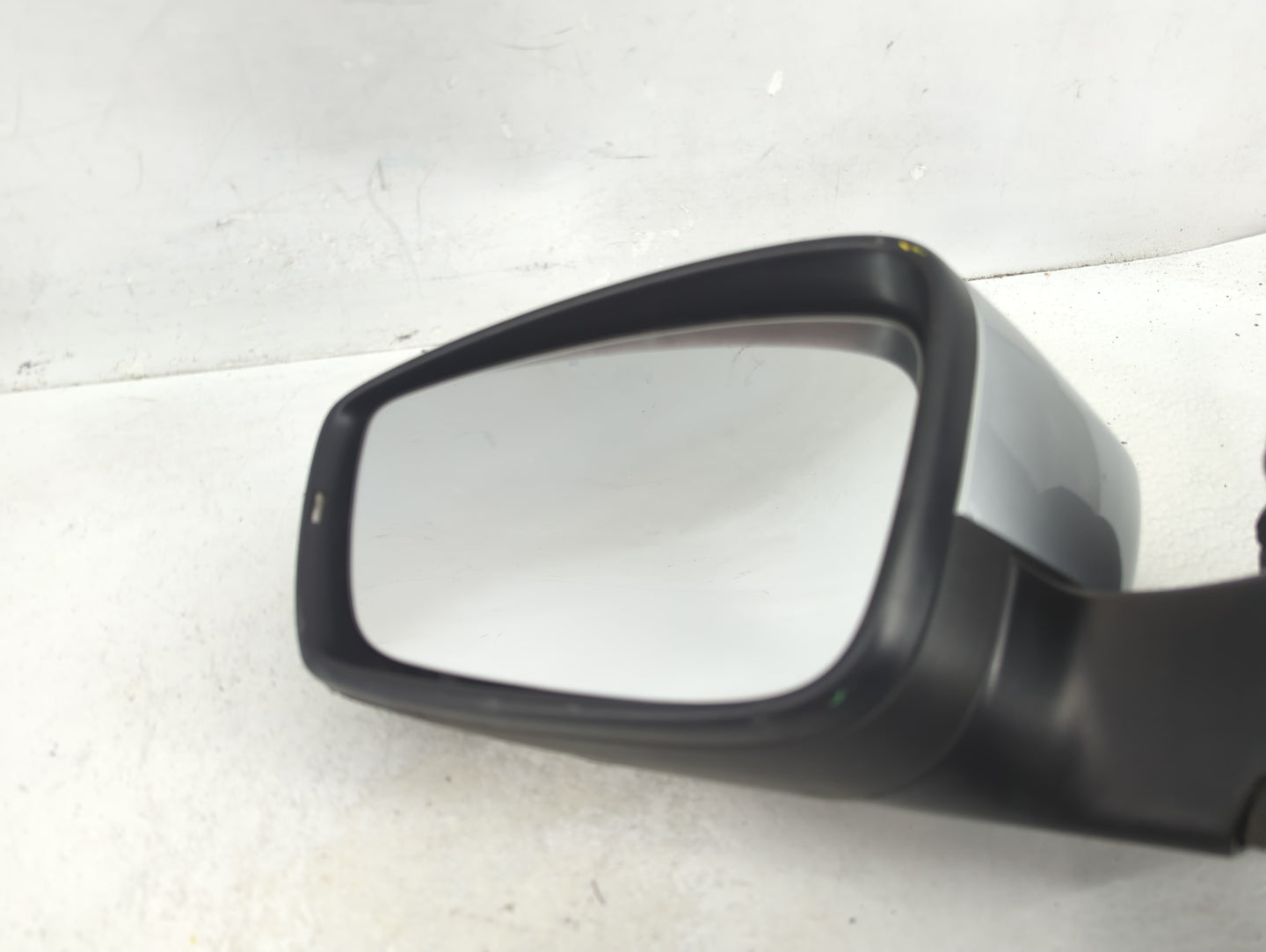 2012-2019 Volkswagen Beetle Driver Side View Mirror - Left Door Mirror OEM Used - Oemusedautoparts1.com