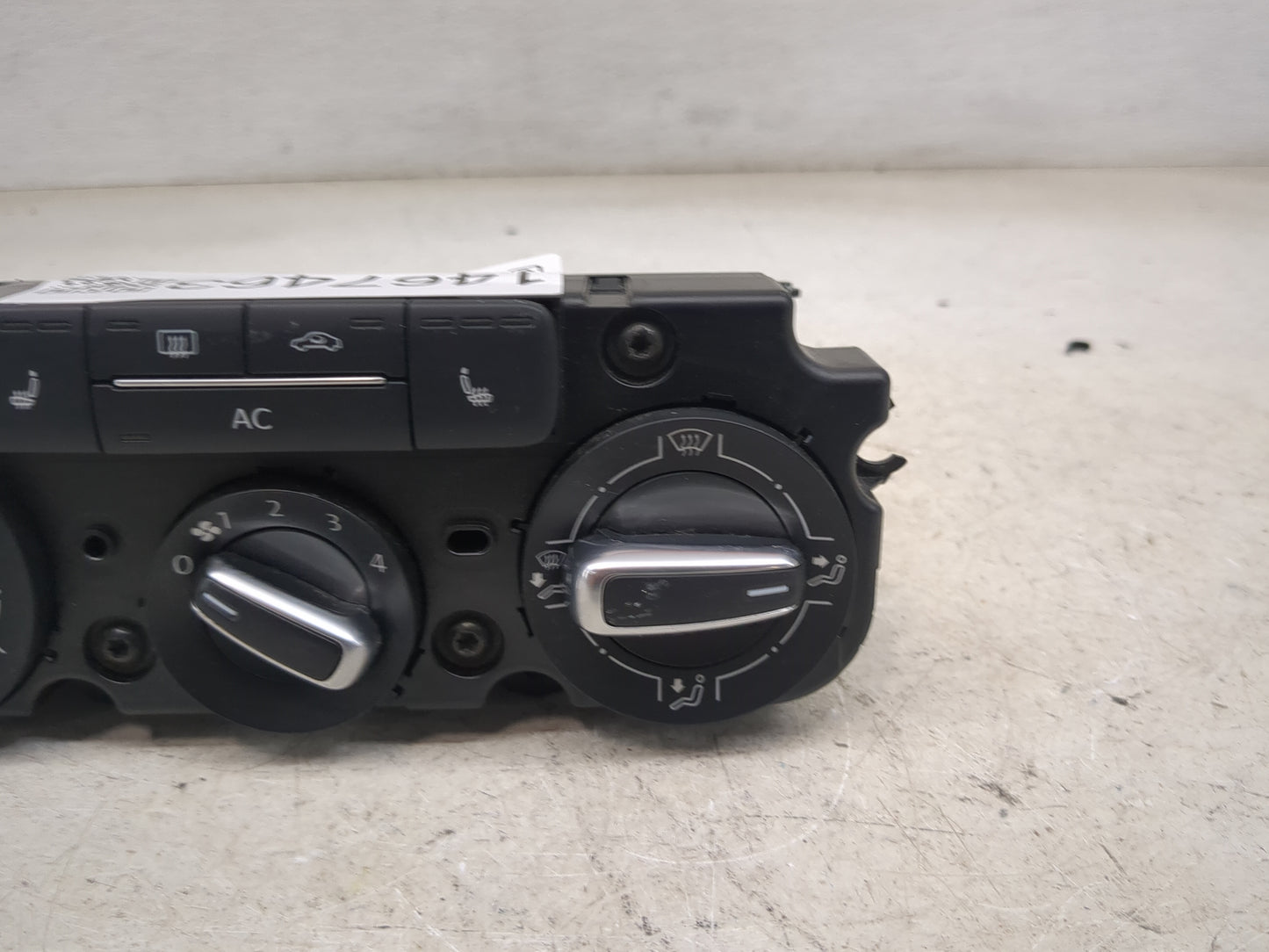2012-2016 Volkswagen Beetle Climate Control Module Temperature AC/Heater Replacement P/N:000894003 Fits OEM Used Auto Parts 