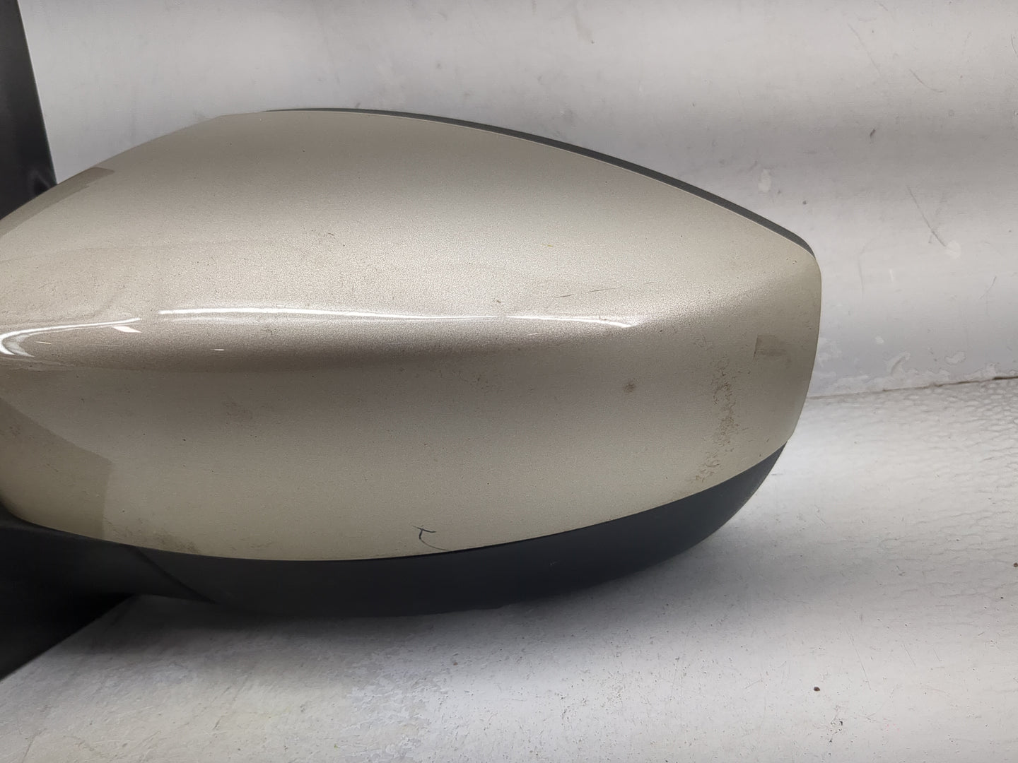 2012-2019 Volkswagen Beetle Driver Side View Mirror - Left Door Mirror OEM Used - Oemusedautoparts1.com