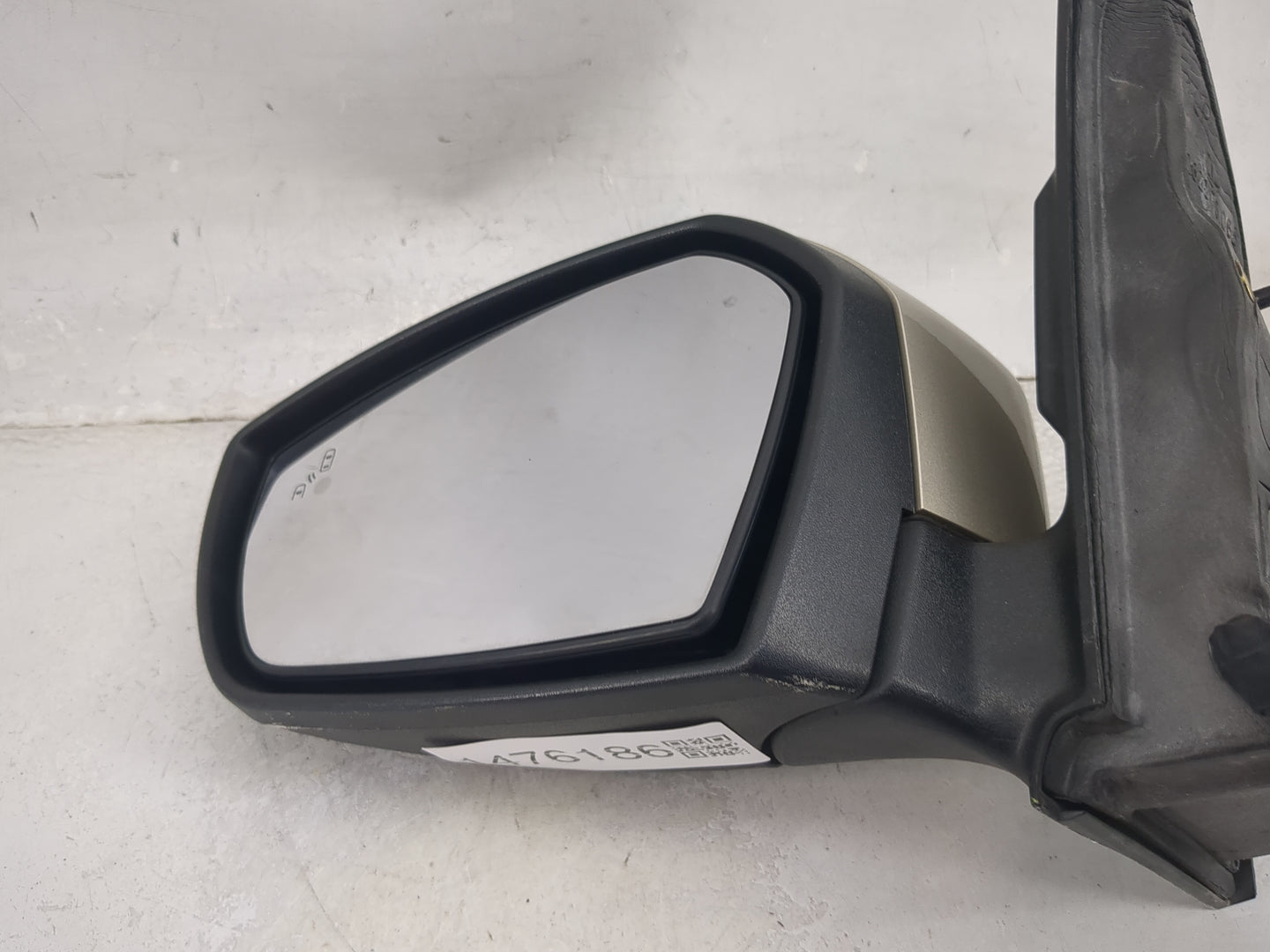 2012-2019 Volkswagen Beetle Driver Side View Mirror - Left Door Mirror OEM Used - Oemusedautoparts1.com