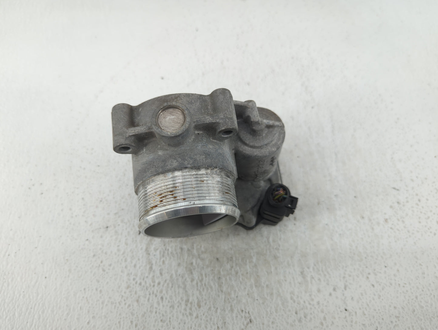 2012-2014 Volkswagen Beetle Throttle Body P/N:06F 133 062 Q Fits OEM Used Auto Parts - Oemusedautoparts1.com