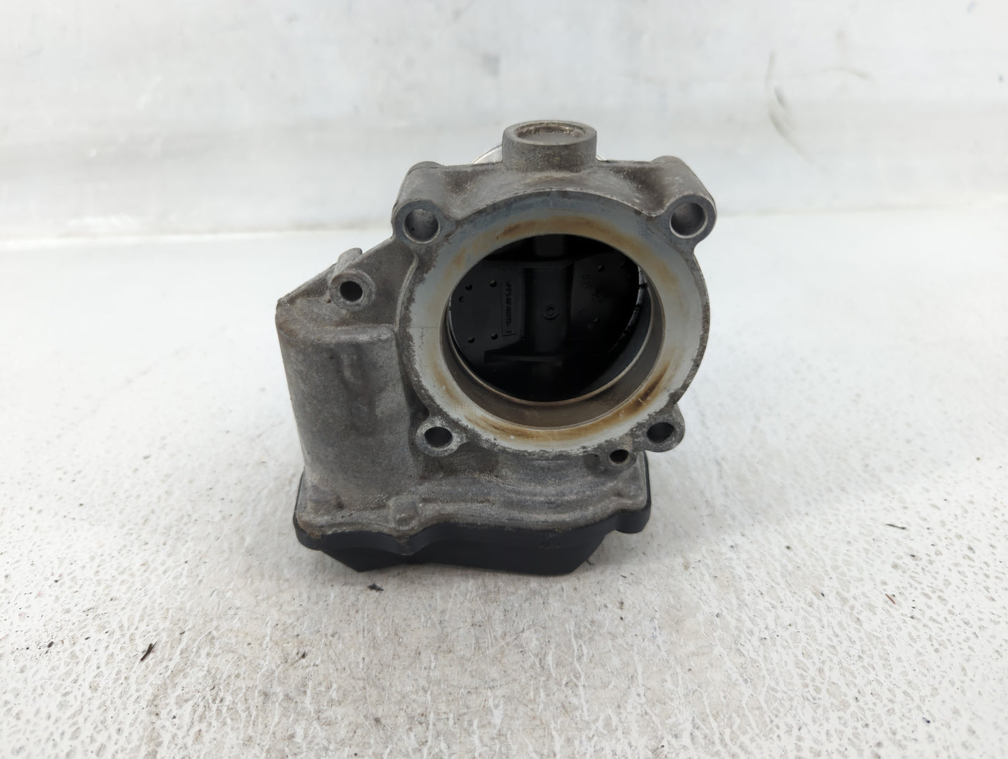 2012-2014 Volkswagen Beetle Throttle Body P/N:06F 133 062 Q Fits OEM Used Auto Parts - Oemusedautoparts1.com