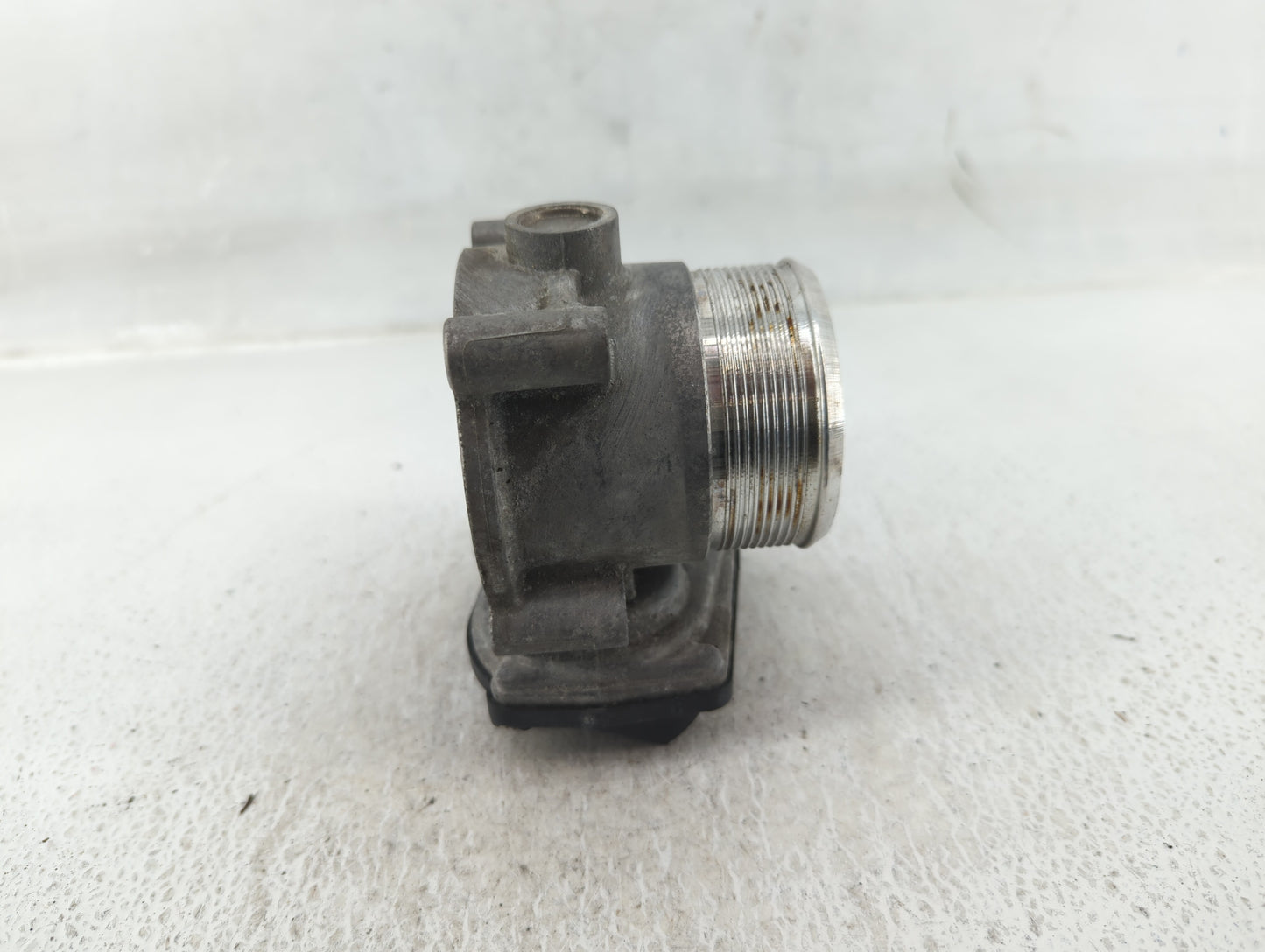 2012-2014 Volkswagen Beetle Throttle Body P/N:06F 133 062 Q Fits OEM Used Auto Parts - Oemusedautoparts1.com