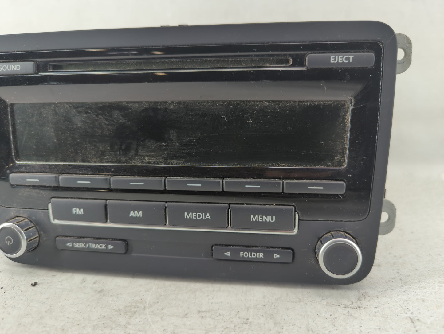 2012-2016 Volkswagen Beetle Am Fm Cd Player Radio Receiver - Oemusedautoparts1.com