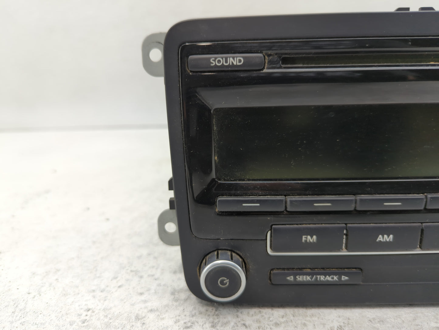 2012-2016 Volkswagen Beetle Am Fm Cd Player Radio Receiver - Oemusedautoparts1.com
