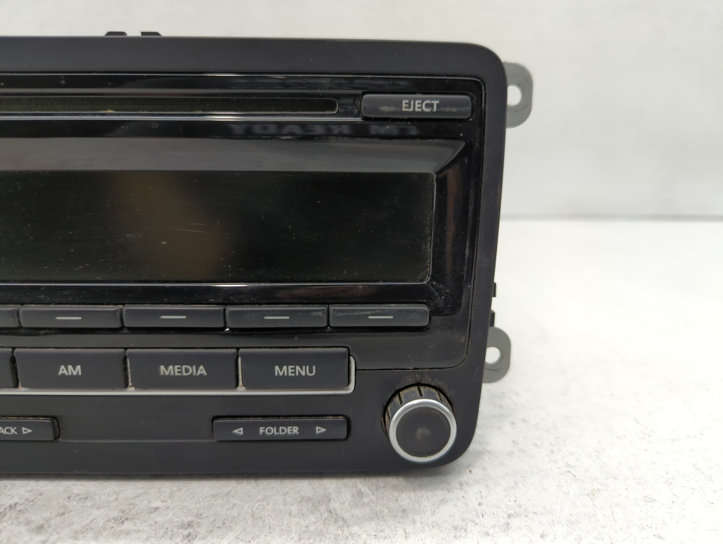 2012-2016 Volkswagen Beetle Am Fm Cd Player Radio Receiver - Oemusedautoparts1.com